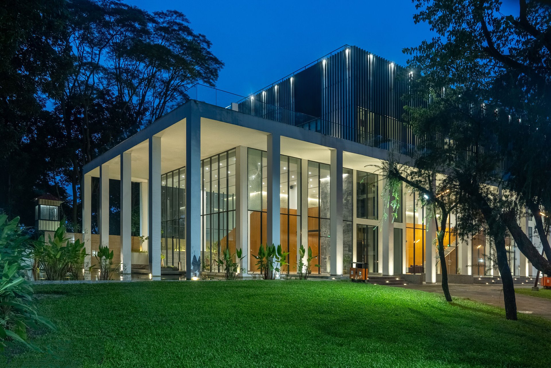 cubeinside-multipurpose-conference-building-of-bcdm-community-centres-archello.1778770380.0741
